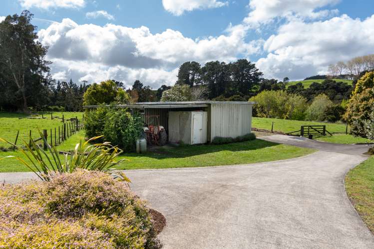 1132 Peak Road Helensville_19