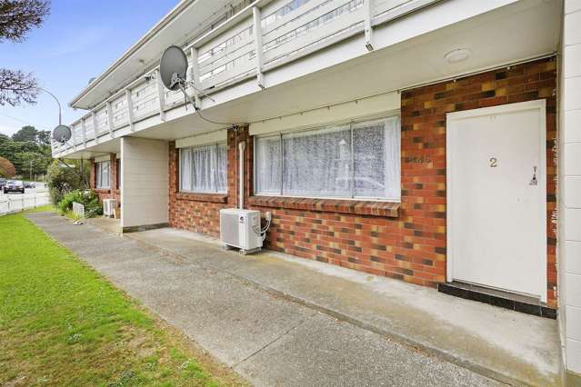 2/246 Main Road Tawa_1