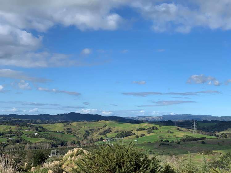 740 Redoubt Road Flat Bush_10