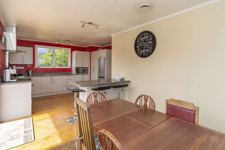 282 Seaview Road Stoke_15