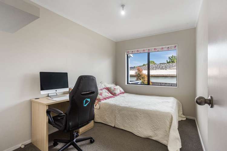 1/47 Thornlow Street Glendene_11