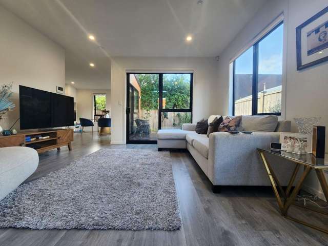 Stylish 3-Bedroom Home with Ensuites Ã¢ÂÂ Prime Greenlane/Epsom Location!