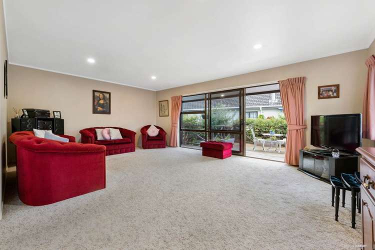 11 Sunningdale Street Wattle Downs_7