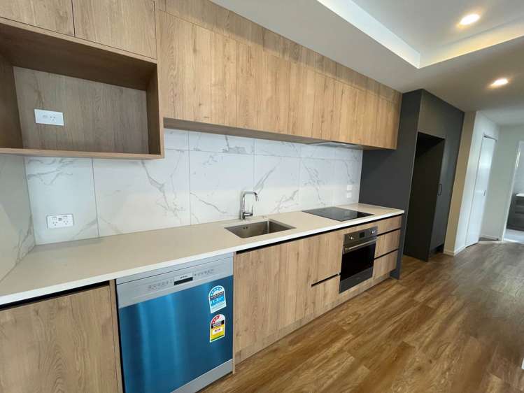 106/5 Newelm Lane Flat Bush_2