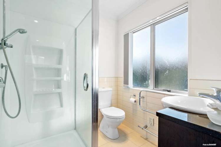 109 Baverstock Road Flat Bush_11