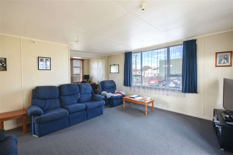 32 Riselaw Road Calton Hill_7