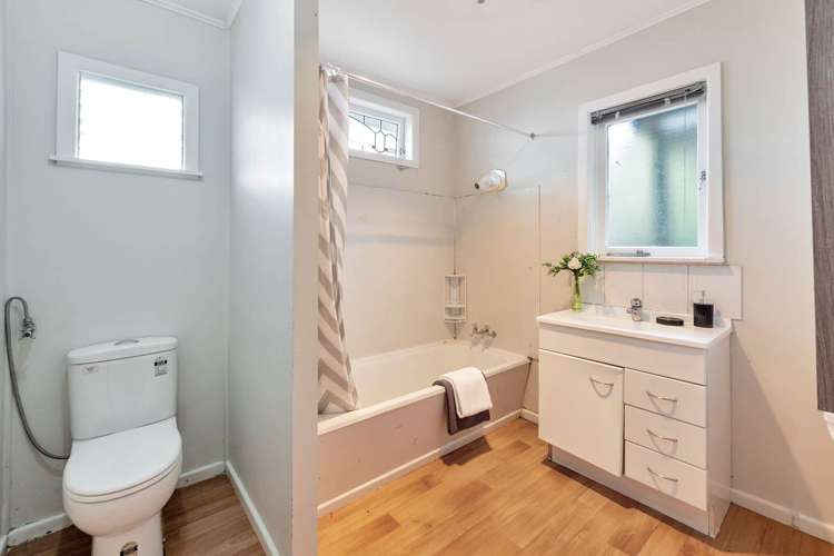 398 West Coast Road Glen Eden_14