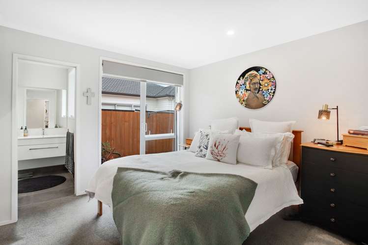 33 Black Beech Crescent Takanini_11