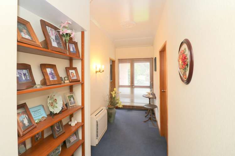 215 Findlay Road Ascot_17