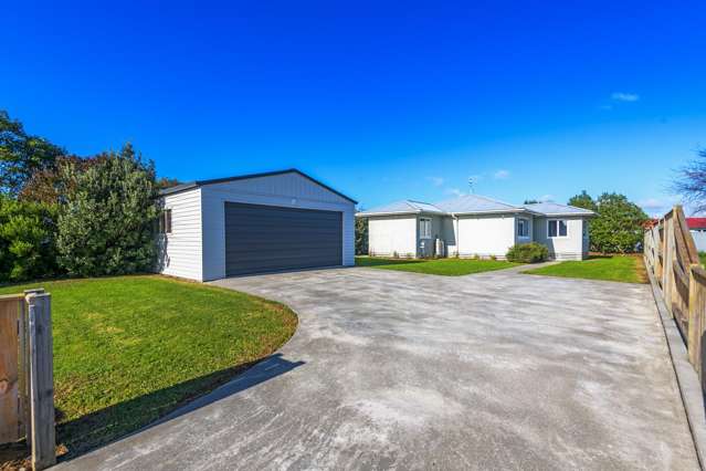 Double Glazed plus Double Garage Delight