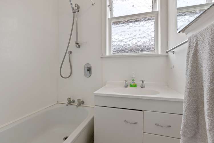 75 Wrantage Street Westown_14