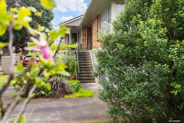 2f Golf Road Epsom_2