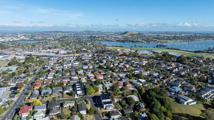 2D Grove Lane Pakuranga Heights_8
