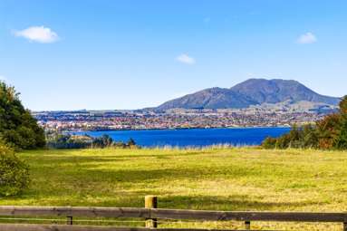 2/110 Acacia Heights Drive_1