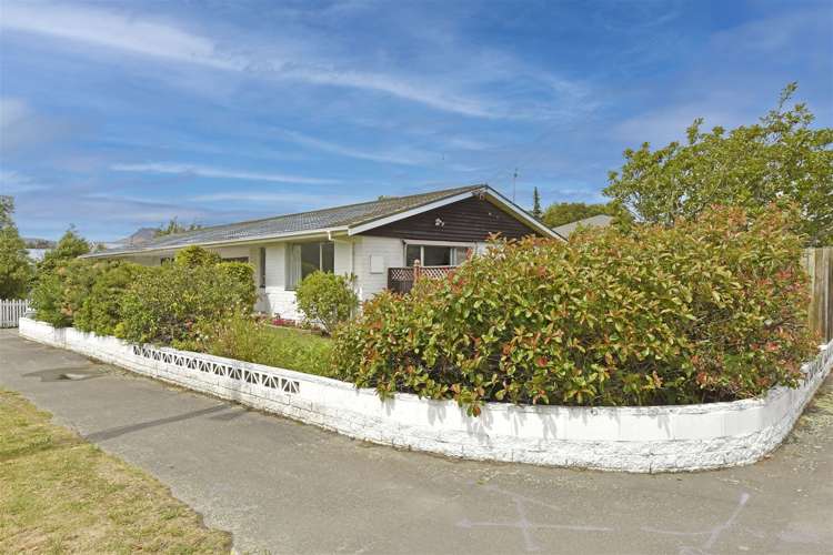 64 Wildberry Street Woolston_14