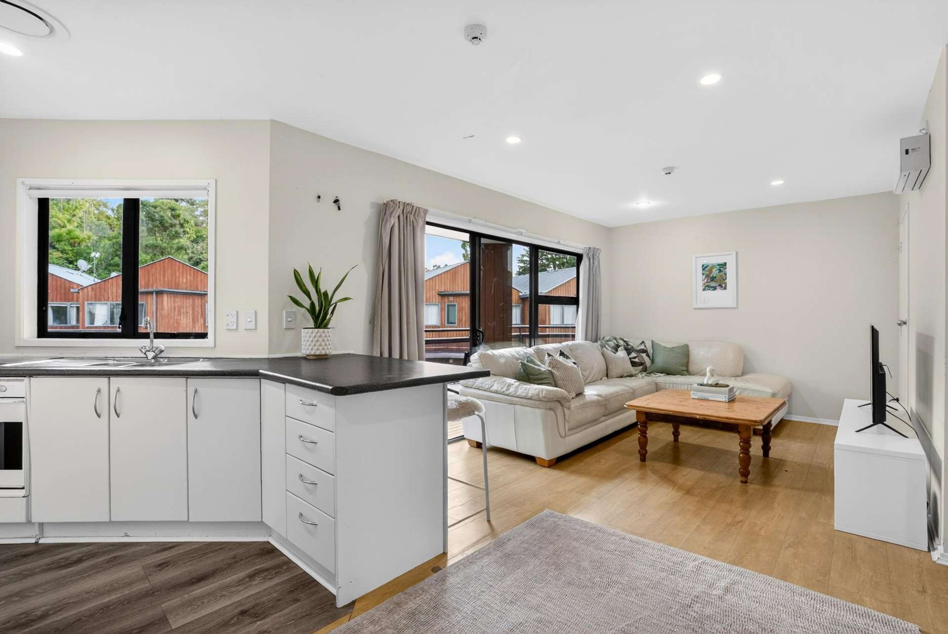 23/3 The Avenue Albany_0