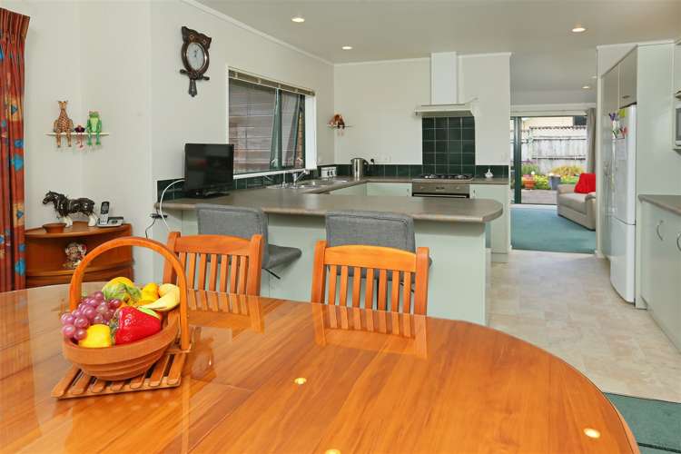 16 Basra Drive Henderson_10