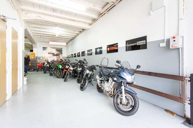 28 Barrys Point Road Takapuna_4