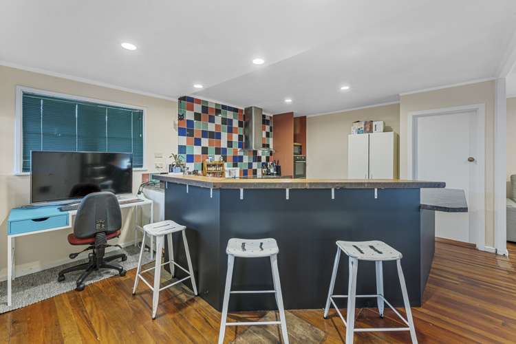 17 Muir Avenue Mangere Bridge_9