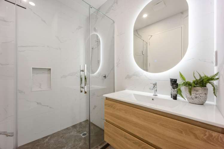 7 Makumaku Place Long Bay_10