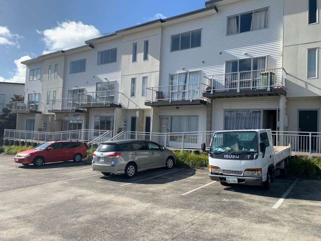 Modern 1 Bedroom ground Floor Apartment