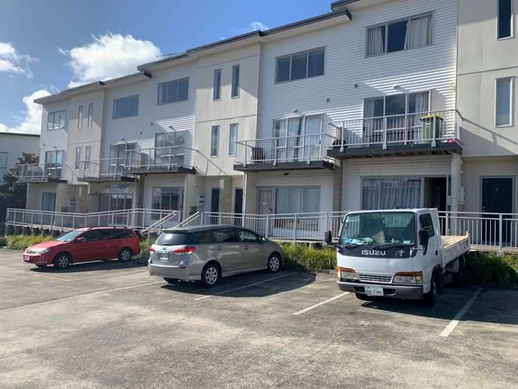 592D Level Whangaparaoa Road_0