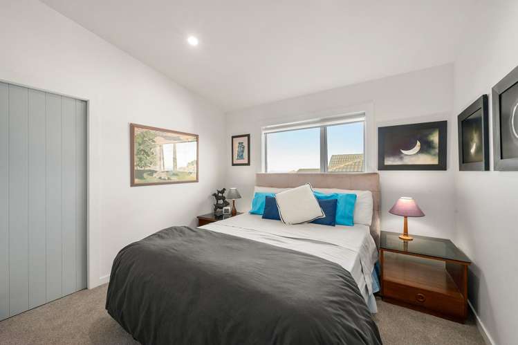 18a Birkhall Grove Strathmore Park_12