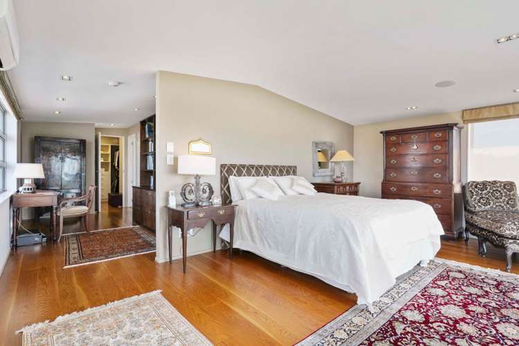 81 Seacliffe Avenue Narrow Neck_12