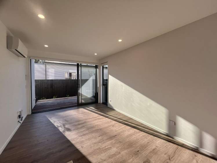 2/654 Gloucester Street 1477_5