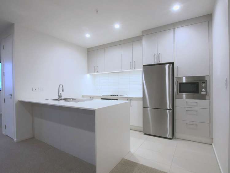 703/6 Waikumete Road Glen Eden_2