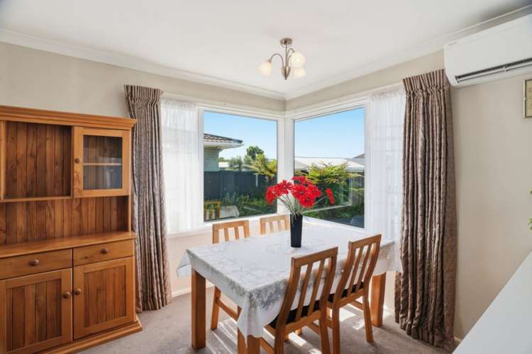 37 Dunstan Crescent Hornby_9