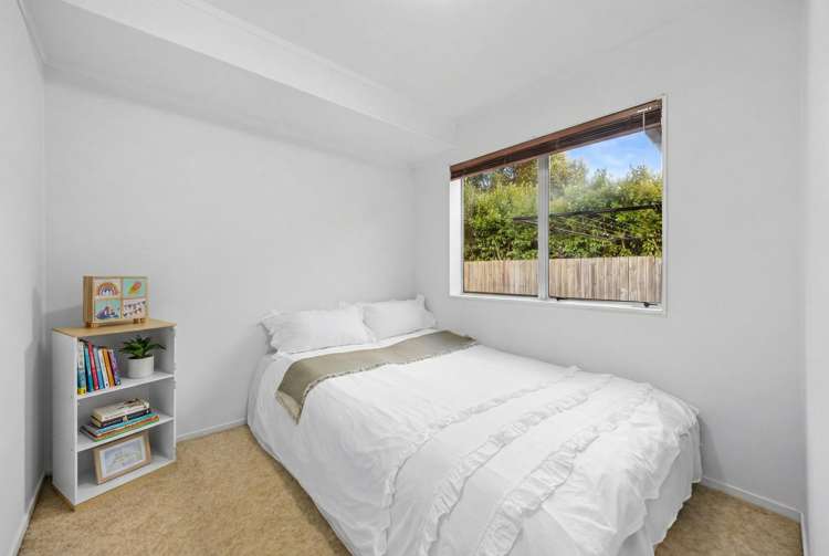 1&2/110 Celtic Crescent Ellerslie_21