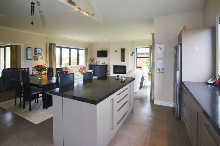 64 Breaksea Street Te Anau_23