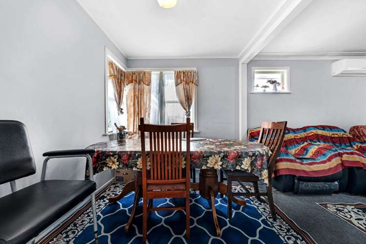 64 Fisher Crescent Otara_6