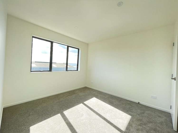 7/28 Netherlands Avenue Kelston_5