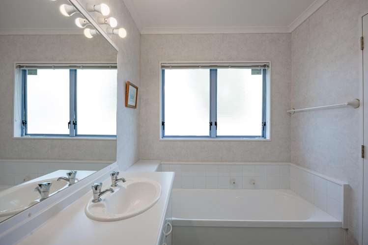 88B Kensington Drive Taradale_11