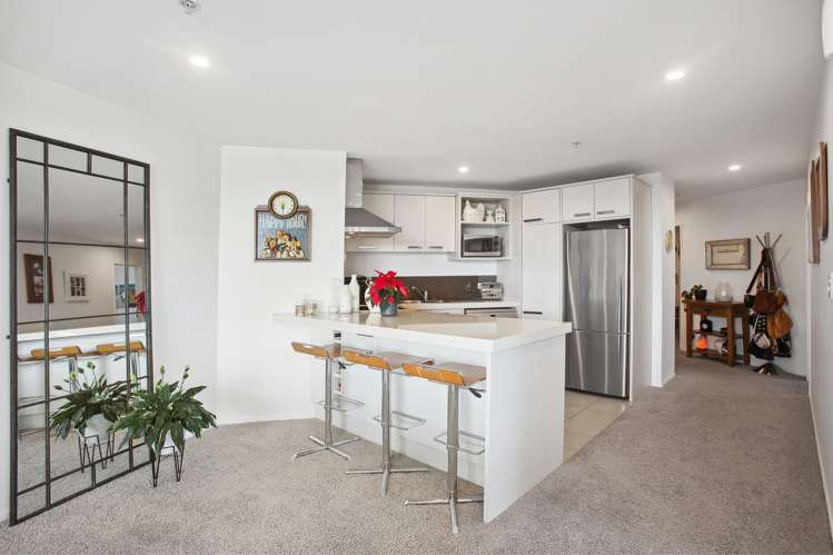 2A/84 Gunner Drive Te Atatu Peninsula_3