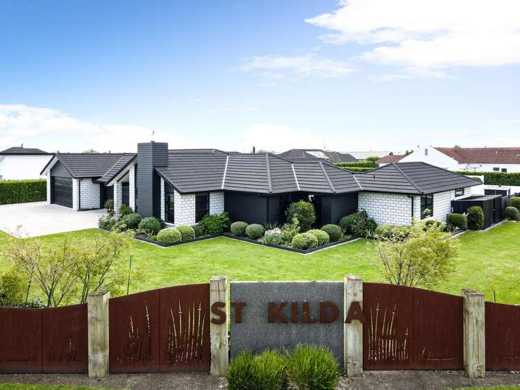 2 Alan Livingston Drive Cambridge_4