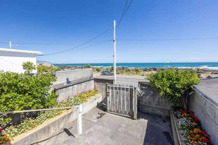 392 The Esplanade Island Bay_14