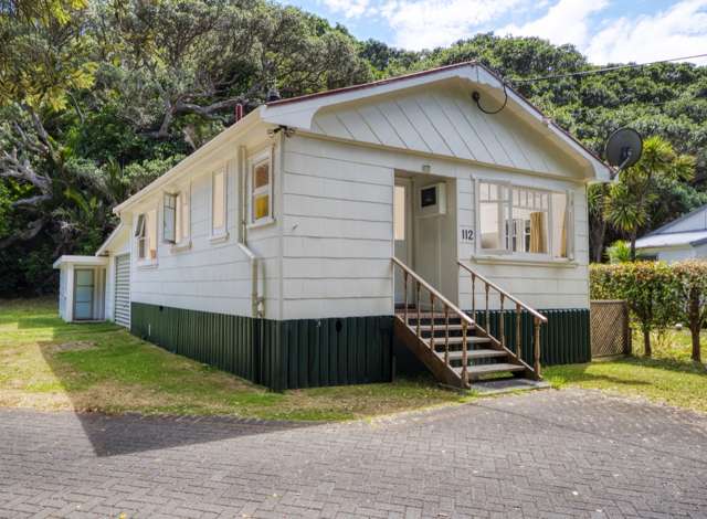 112 Garden Road Piha_1