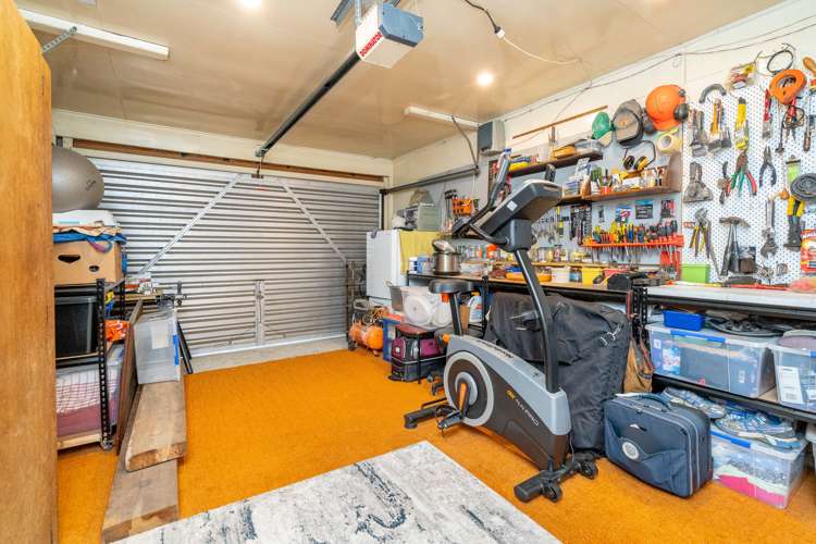 99a Easther Crescent Kew_15