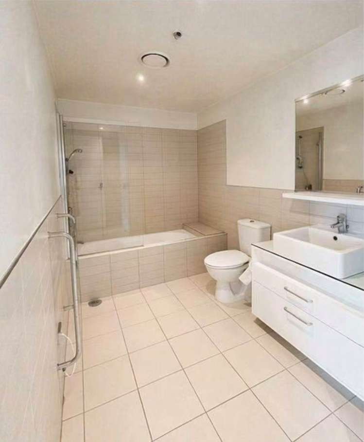 1304/30 Beach Road City Centre_11