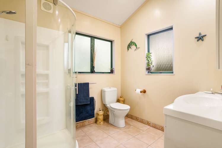 106 Laingholm Drive Laingholm_13