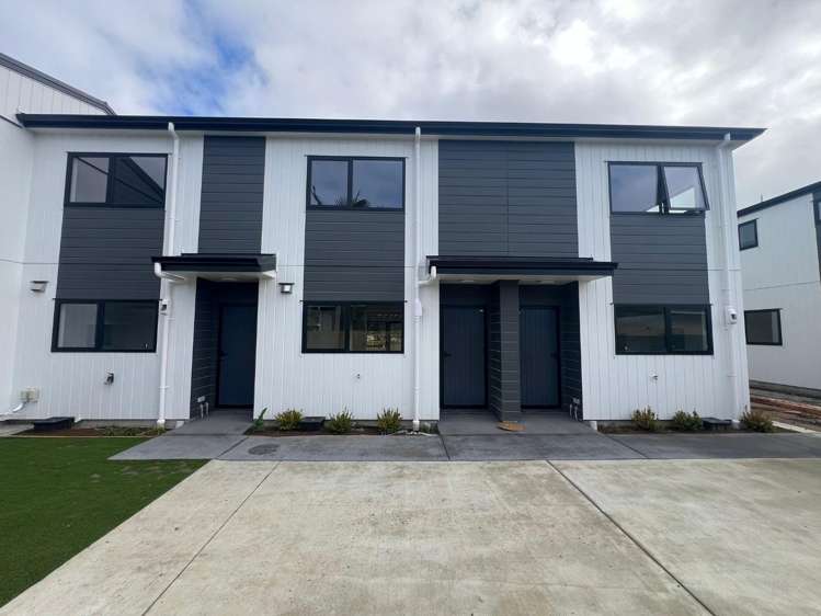1/2 Adel Place_0