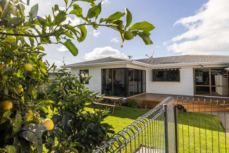 71 Harold Holt Avenue Onekawa_17