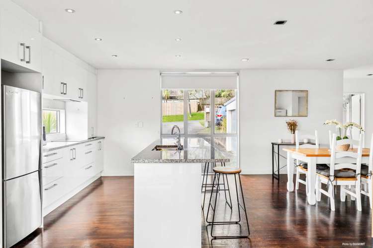 652 Beach Road Browns Bay_8