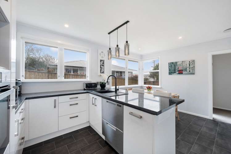 6 Jay Street Paparangi_4