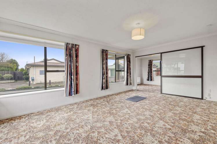 6 Withells Road_2
