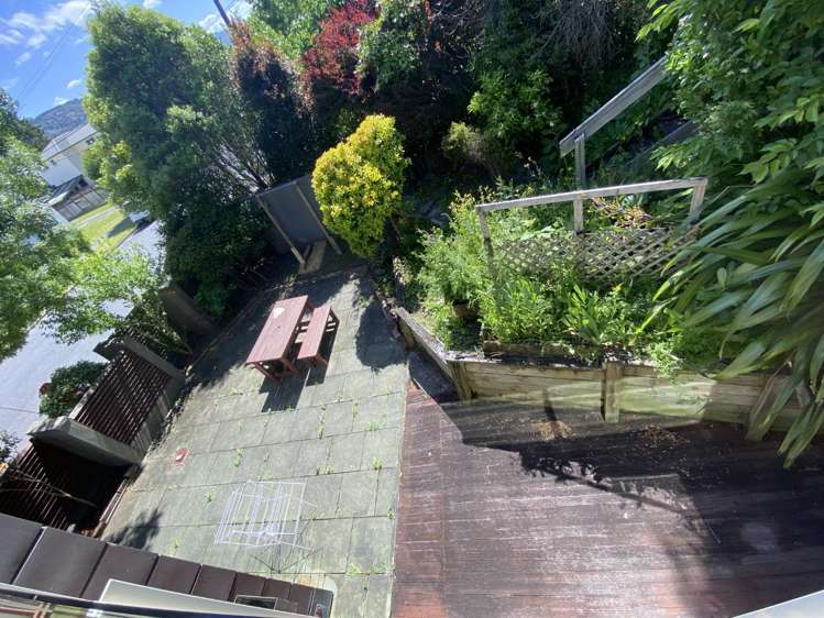 76 Heretaunga Square Silverstream_1