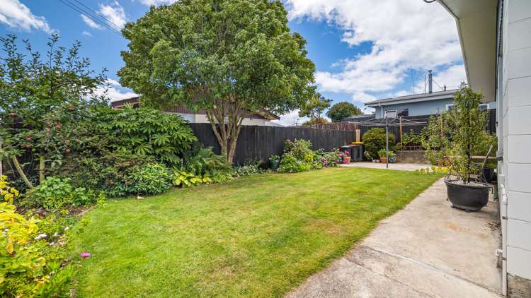 2/148 Beach Road North New Brighton_8